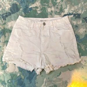 WHITE SHORTS